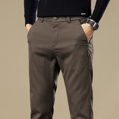 Calça Chino em Sarja Masculina F013