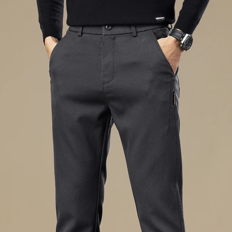 Calça Chino em Sarja Masculina F013